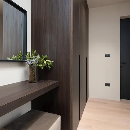 Luxury Aruna *
