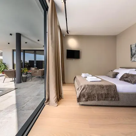 Luxury Aruna 빌라 풀라