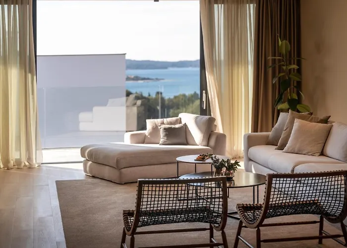 빌라 Luxury Aruna *