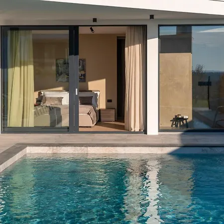 Luxury Aruna Villa