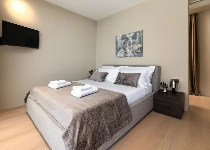 Luxury Aruna Villa