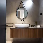 Luxury Aruna *